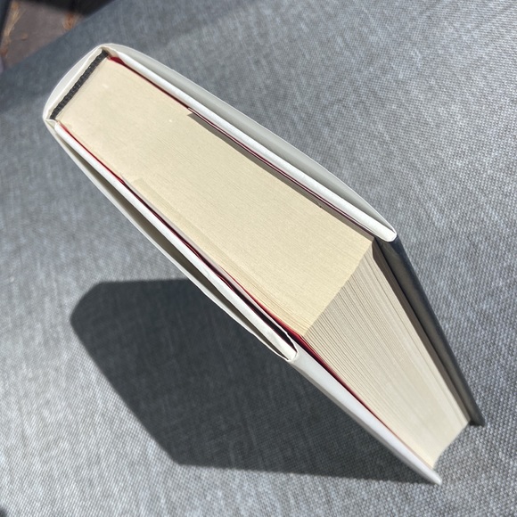 THE HATE YOU GIVE Angie Thomas #1 New York Times Bestseller Hardcover - Picture 5 of 7